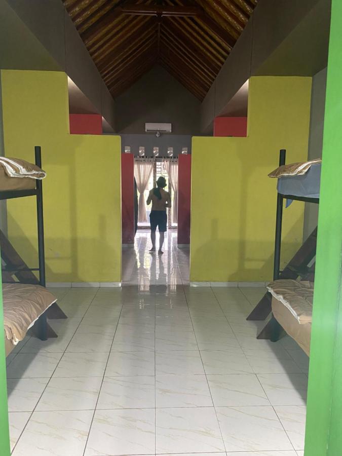 Paca'S Reggae Bar & Hostel Ambat Екстер'єр фото